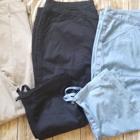 time and tru women's cargo capri pants